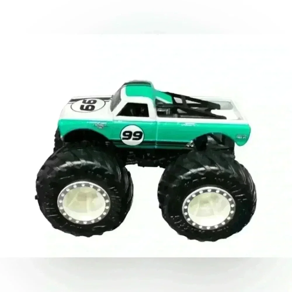 Monster Jam Hot Wheels Monster Truck: Die Cast Pure Muscle Truck - Picture 2 of 7